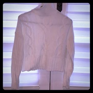 Slightly cropped white turtleneck